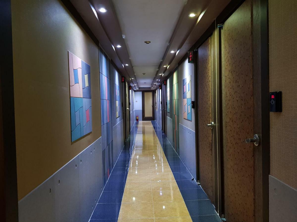 Pocheon Royal Hotel Buitenkant foto
