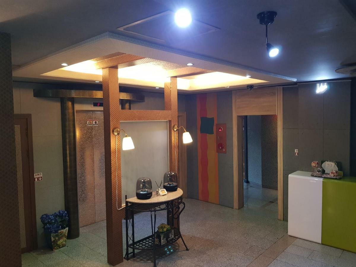 Pocheon Royal Hotel Buitenkant foto