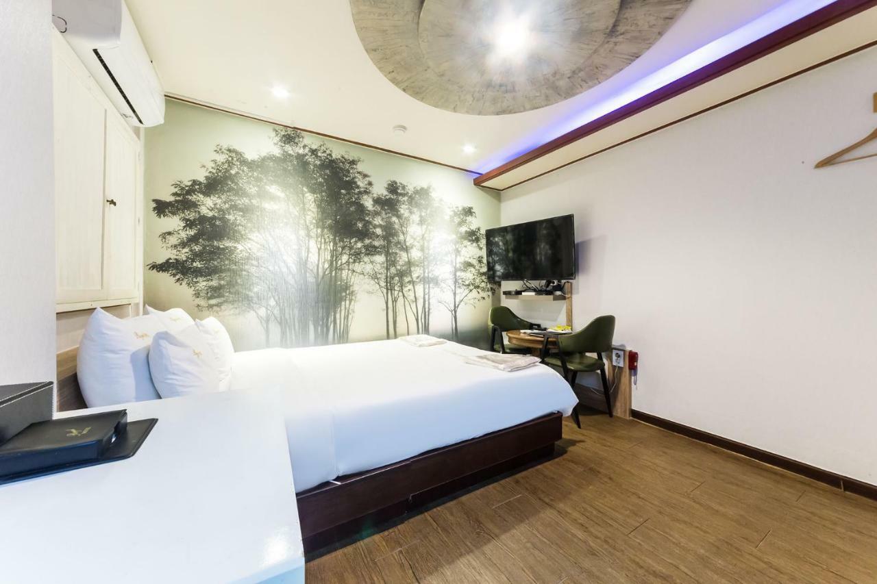 Pocheon Royal Hotel Buitenkant foto
